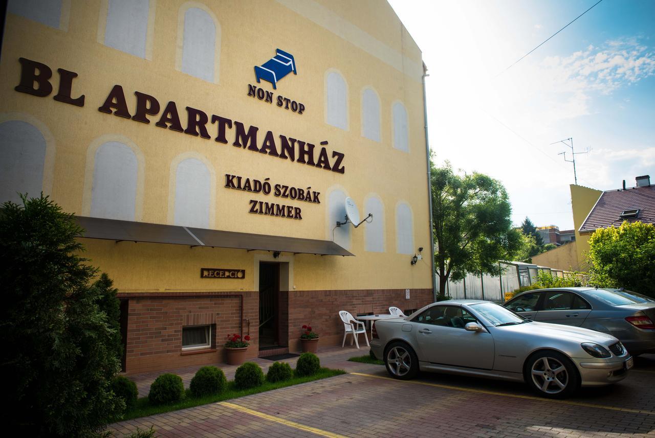 Bl Luxus Apartman Сегед Екстер'єр фото